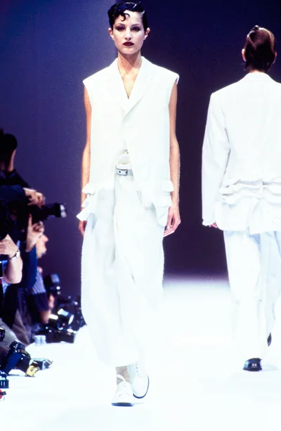 Look 16